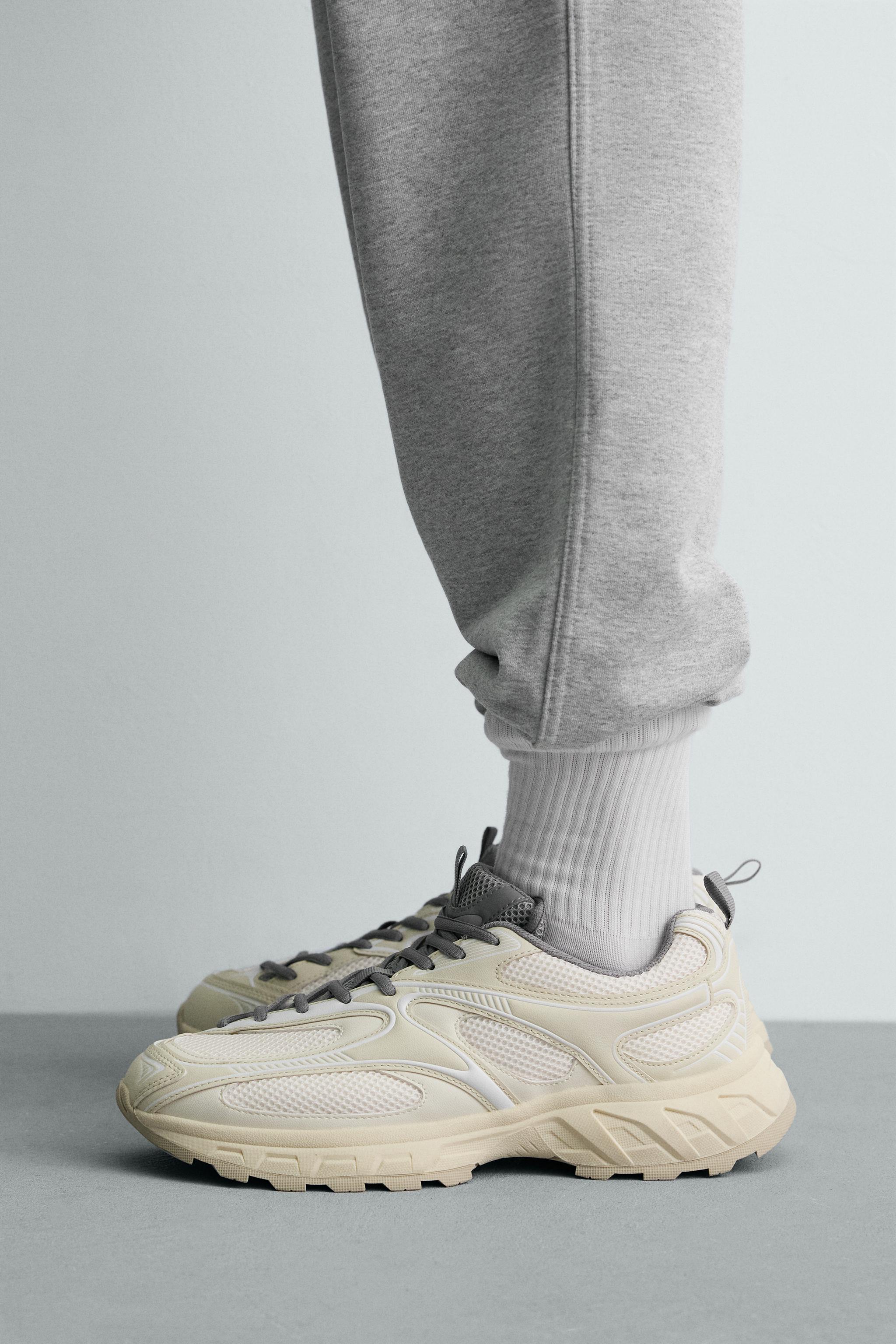 BASKETS À SEMELLES ÉPAISSES